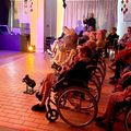 APRÈS-MIDI CABARET POUR LES RÉSIDENTS DE BRISSET.