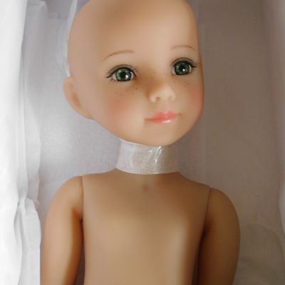 Poupées à vendre