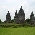 Indonesie, 3eme: Prambanan le dedale hindouiste / Indonesia, 2rd part: Prambanan the hidouist maze