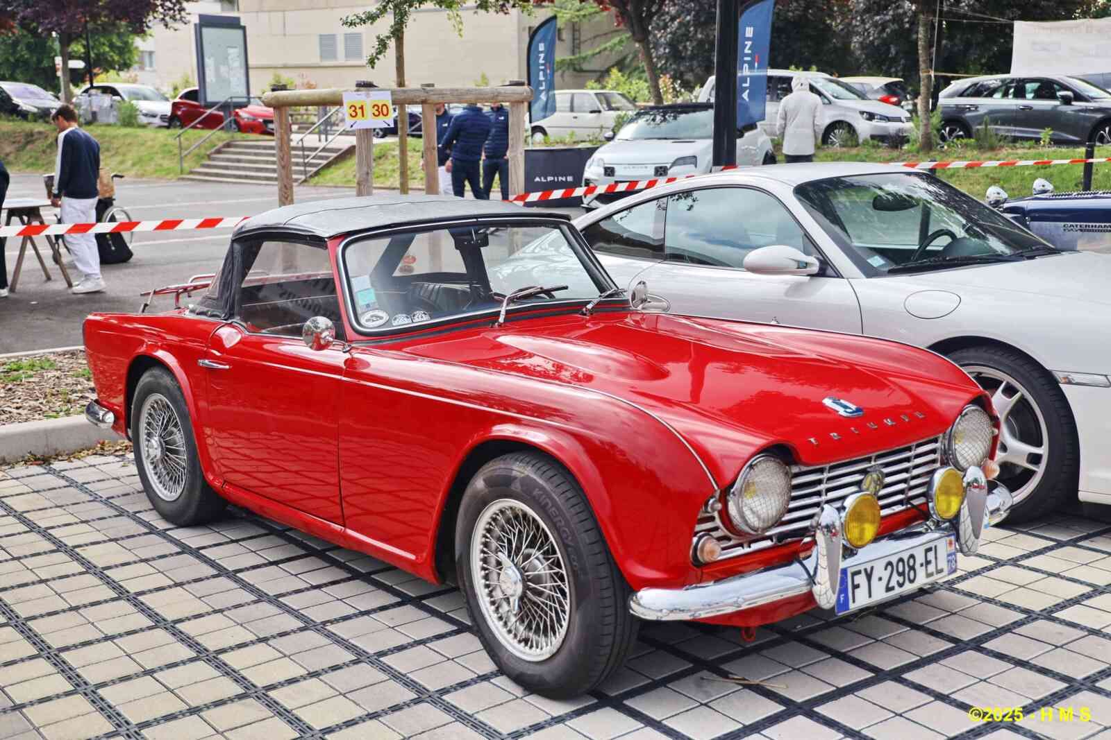 Triumph TR 4_16 - 1961 [UK] HL_GF