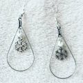 Boucles d'oreilles forme goutte et flocons