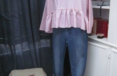 Une blouse CERISE en lin rose pailleté...