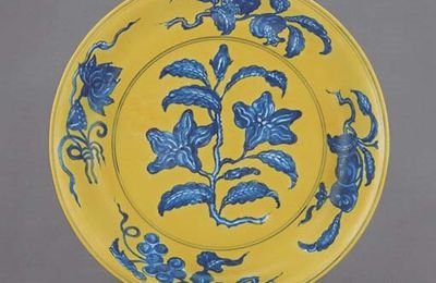 A fine Ming underglaze-blue and yellow-enamelled dish, Hongzhi six-character mark within double-circles and of the period 