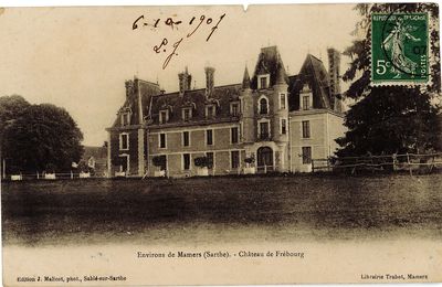 Le 18 août 1790 à Mamers : Drapeaux de la garde nationale.