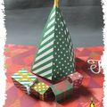 cARTe pop-up : le sapin et les cadeaux de Noël