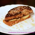 Foie gras poêlé sur pain d'épice, citron confit et sésame grillé, réduction de porto au miel