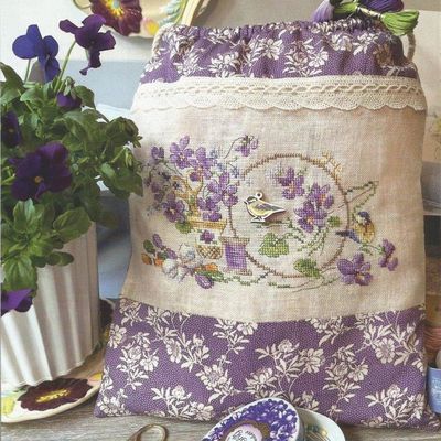 Les Brodeuses Parisiennes - Tendres violettes !