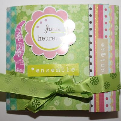 Mini-album "Jours heureux"...