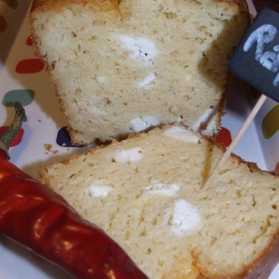 Cake au rillettes de saumon et feta 