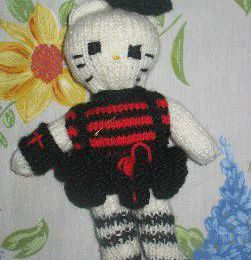 Hello kitty Gothique au tricot 