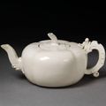 Teapot and cover, late Ming or early Qing dynasty, 1620-1720, Dehua ware