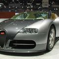 Bugatti (vit max 408km/h)