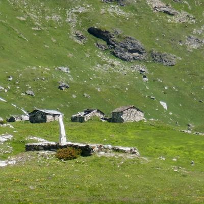 Stèle au vallon du clou