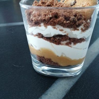 dessert cookies,caramel  beurre salé et chantilly