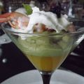 cocktail de crevettes/gelée d'agrumes et purée d'avocat