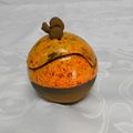 Pot orange by Mana