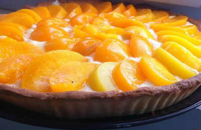 tarte pêche sur crème pâtissière