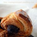 PAINS AU CHOCOLAT ET CROISSANTS