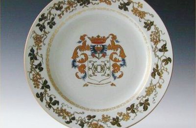 Armorial dish, Qianlong period, circa 1740