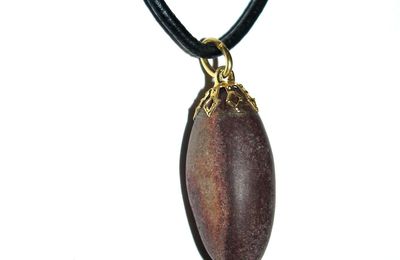 PENDENTIF Goutte JASPE Shiva Lingam 13 - ATTACHE DOREE 