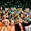 DAVID GUETTA ET LA FLASH MOB ENFLAMMENT LA SALLE MICHEL CARPENTIER.