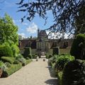 PATRIMOINE NORMAND: l'un des plus beaux manoirs du Pays d'Auge est à vendre!