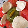 Salade de tomates de mozzarella et pesto (basilic)