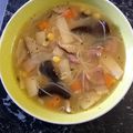 Soupe asiatique au poulet et maïs