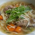 Potage de nouilles aux boulettes de porc tête de lion