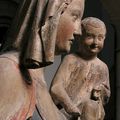 213) VIERGES à l'enfant, sculptures.