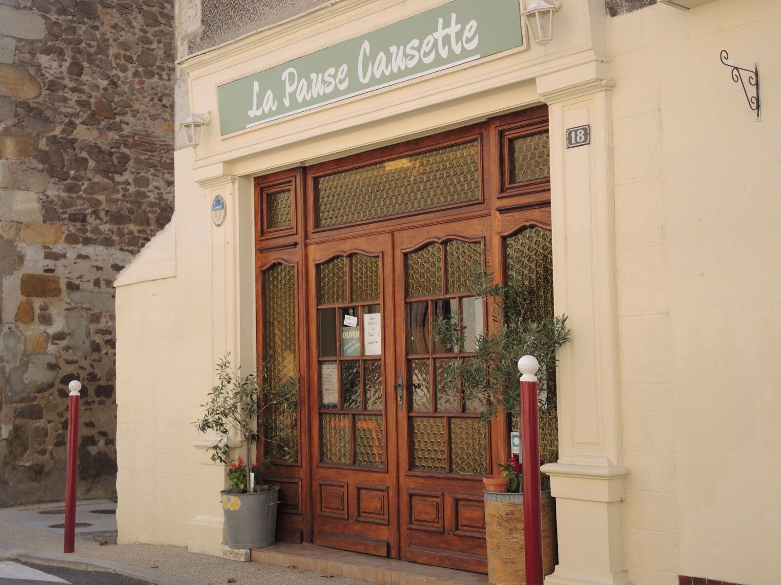 Cérilly, commerce, café (03)