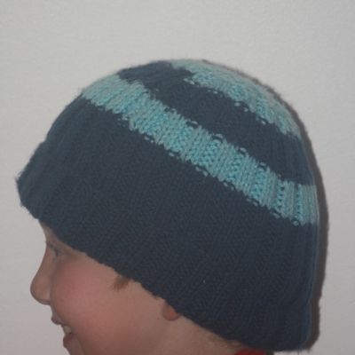 un tricot : un bonnet 