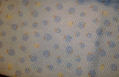 Coupon de coton 50 X 55 cm bleu ciel imprimé pommes bleu et vanille