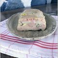 Terrine de foie gras de canard au Comté et noix grillées