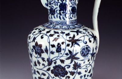 Ewer with Floral Scrolls, Yongle-Xuande reigns (1403-1435)