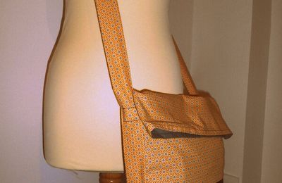 sac à main avec petite pochette amovible 