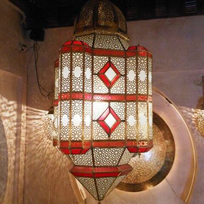 MEDINA TOUCH : Moroccan ceiling lamp, pendant ligh with its outstanding chiselled patterns. Moroccan Decorating