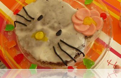 G&acirc;teau &ldquo;Hello Kitty&rdquo;