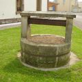 Puits, fontaine et lavoir à Breuches Lès Luxeil en Haute-Saône