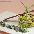 Tartare d'avocat aux crevettes ( ou au crabe ) et tuile de tapenade