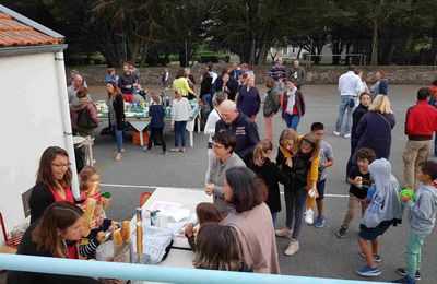 soirée de rentrée à l'école traditionnelle "hot-dog party"