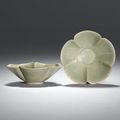 An exquisite pair of Yaozhou flower-shaped bowls. Five dynasties,  10th Century