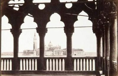 Photos de Venise, par Carlo NAYA, c. 1870 et colorisés à la main, par Salviati et Alinari, c. 1880