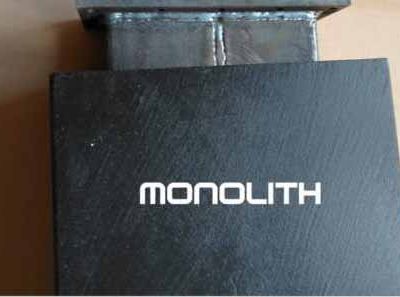 marches et caissons pour escalier suspendu sur mesure aspect bèton ou bois.les caissons sont vendus aspect beton 900x280x75 = 18