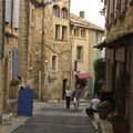 Chateauneuf du Pape (Vaucluse) - Rue du Vieux