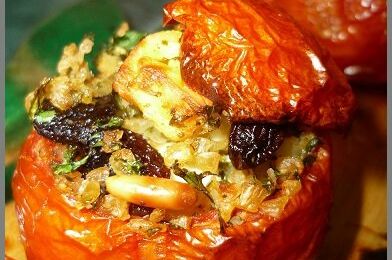 Tomates farcies au boulgour, feta et plein de bonnes choses