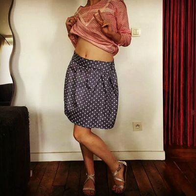 * La première jupette *