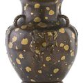 A fine Gold-Splashed Vase with decoration of mythical animals. China, Xuande four-character mark, Kangxi-Qianlong period