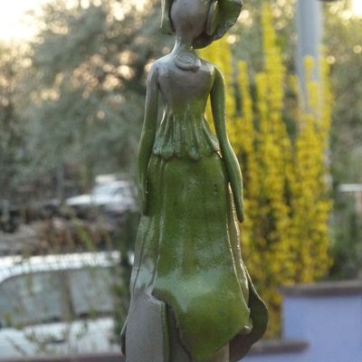 femme de jardin la suite