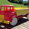 Berliet GAK plateau. Jouets Clairbois. France.